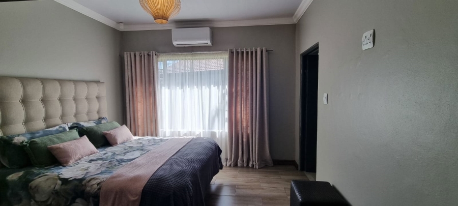 4 Bedroom Property for Sale in Monument Heights Northern Cape